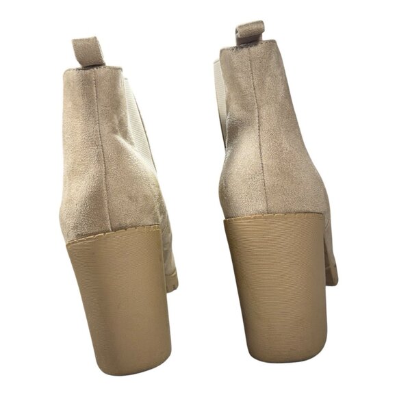 Soda Glove Beige Suede Chelsea Boots Lug Sole Block Heel Booties Women’s Size 9 - Picture 5 of 8